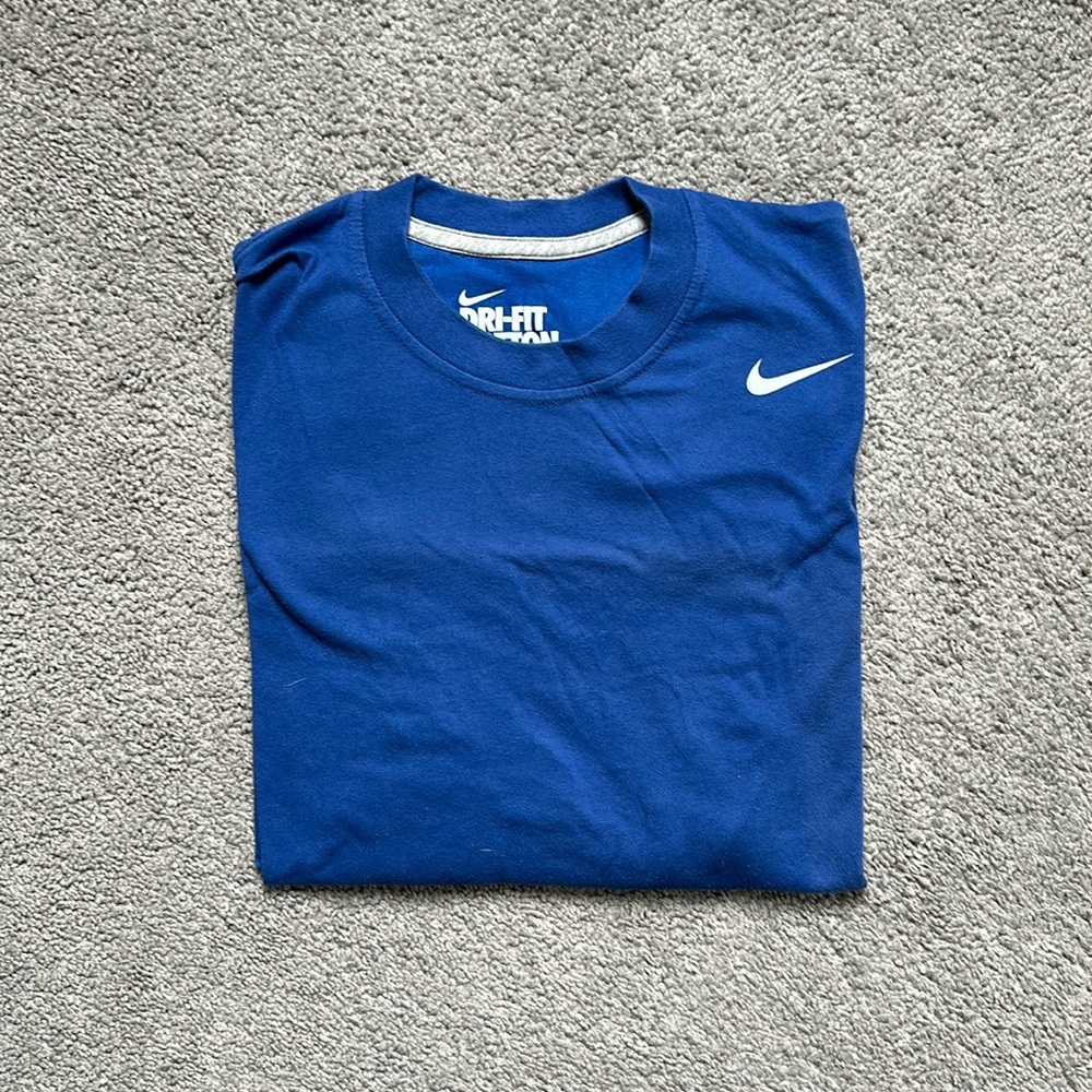 Like new blue long sleeve men’s shirt